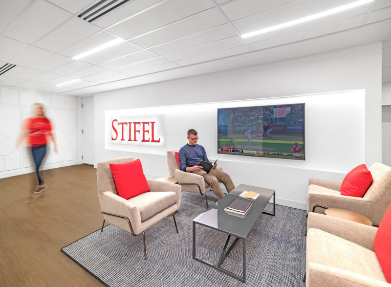 Cardinals_VIP-4_72